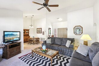 3013 Sungold Dr in Las Vegas, NV - Building Photo - Building Photo