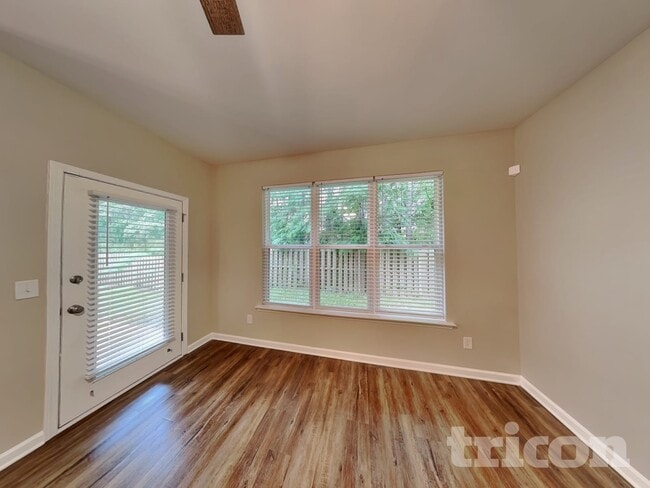 2275 Wentworth Park Dr in Morrow, GA - Building Photo - Building Photo