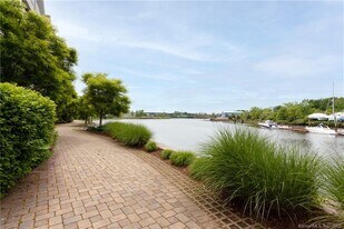 4 Daskams Ln in Norwalk, CT - Building Photo