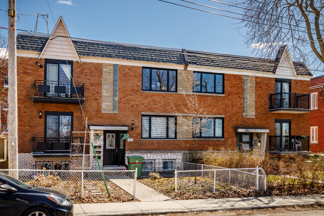 3452 De Kent Av