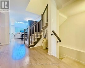 742 Brian Good Ave in Ottawa, ON - Building Photo - Building Photo