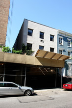 206 W 15th St in New York, NY - Building Photo - Building Photo