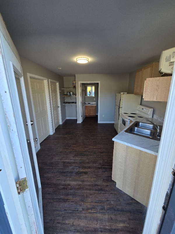 215 N Harrisburg Ave in Gas City, IN - Building Photo - Building Photo