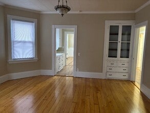 51 Hamlin St, Unit 1 in Providence, RI - Building Photo - Building Photo