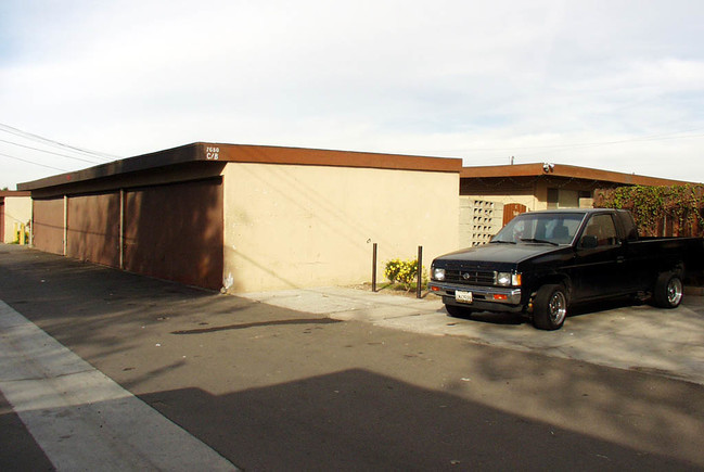 7680 Fillmore Dr in Buena Park, CA - Building Photo - Other