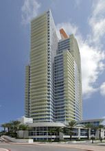 Continuum South Tower in Miami Beach, FL - Building Photo - Building Photo