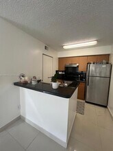 550 S Park Rd in Hollywood, FL - Building Photo - Building Photo