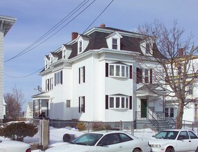 633 2nd St in Fall River, MA - Building Photo - Building Photo