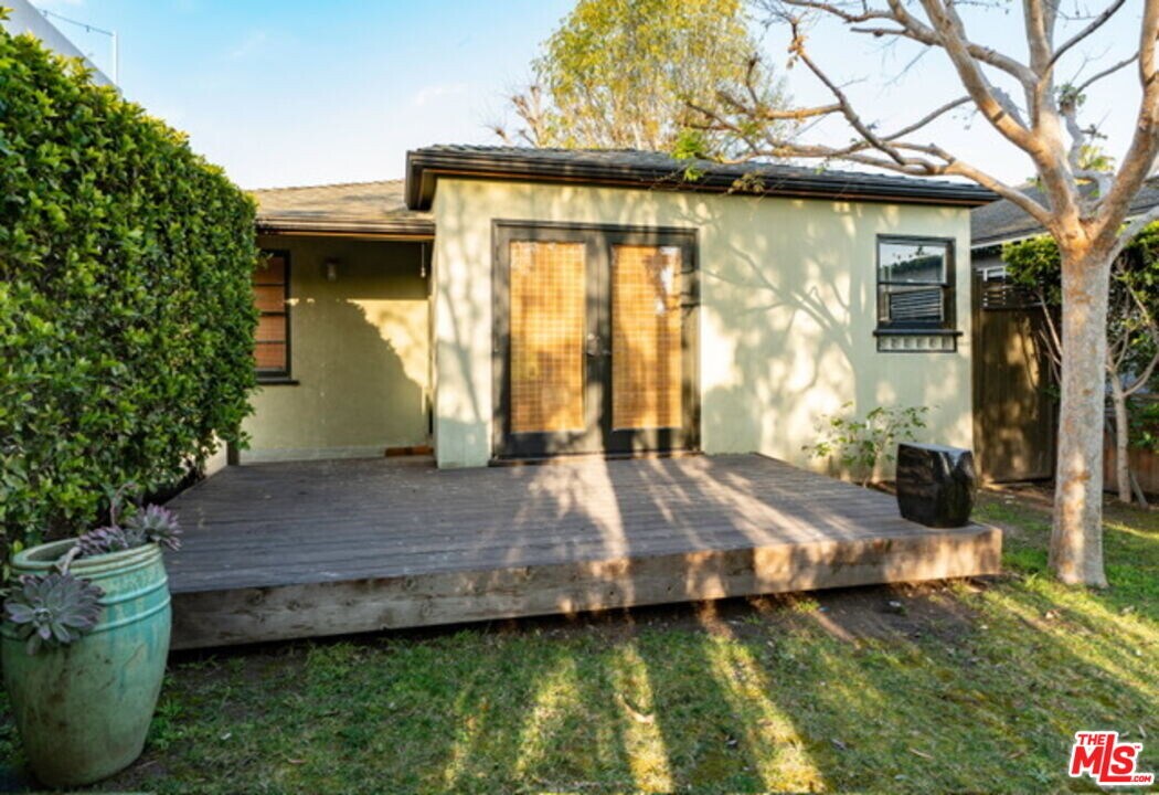 2008 Louella Ave in Los Angeles, CA - Building Photo