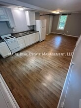 32 Cottage St in Bangor, ME - Building Photo - Building Photo
