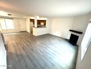 13042 Riverside Dr in Los Angeles, CA - Building Photo - Building Photo