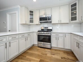 59 Hickory Rd in Port Washington, NY - Building Photo - Building Photo