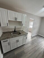 1431 Edgewood Ave in Trenton, NJ - Building Photo