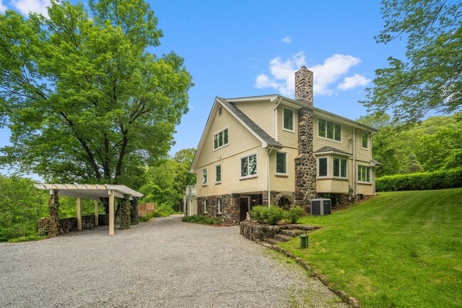 property at 94 Colabaugh Pond Rd