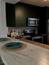 1530 NE 191st St in Miami, FL - Building Photo - Building Photo