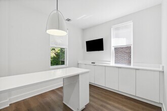 632 JFK Blvd E in Weehawken, NJ - Building Photo - Building Photo