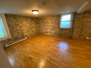 2550 Lake in Milwaukee, WI - Building Photo - Building Photo