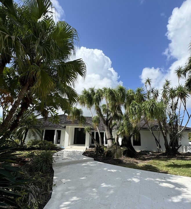 2184 Appaloosa Trail in Wellington, FL - Building Photo