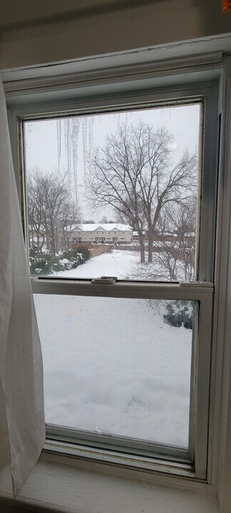 498 Ottawa St S in Kitchener, ON - Building Photo