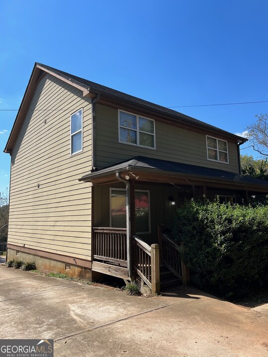 1430 E Broad St in Athens, GA - Building Photo