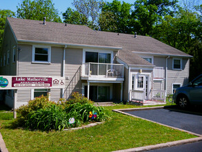 Lake Matherville Manor in Matherville, IL - Building Photo - Building Photo