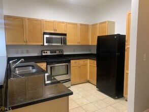 870 Mayson Turner Rd NW-Unit -1139 in Atlanta, GA - Building Photo - Building Photo