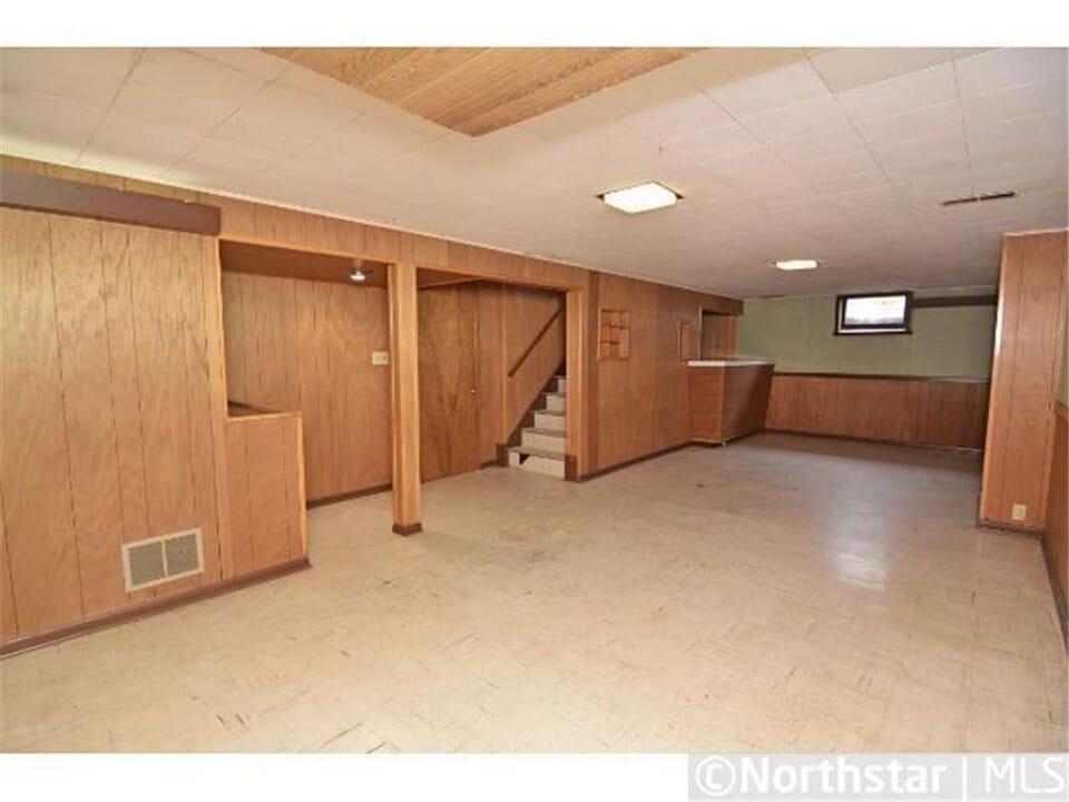 10701 Morris Ave S in Bloomington, MN - Building Photo