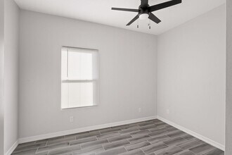 408 N Onyx Ave in Edinburg, TX - Foto de edificio - Building Photo