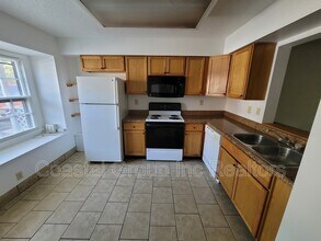 921 Wildwood Square Ct in Virginia Beach, VA - Foto de edificio - Building Photo