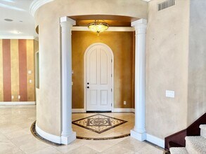 1702 Aleutian Way in Oxnard, CA - Building Photo - Building Photo