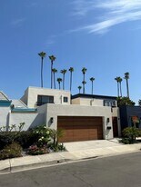 15 Half Moon Bnd in Coronado, CA - Building Photo