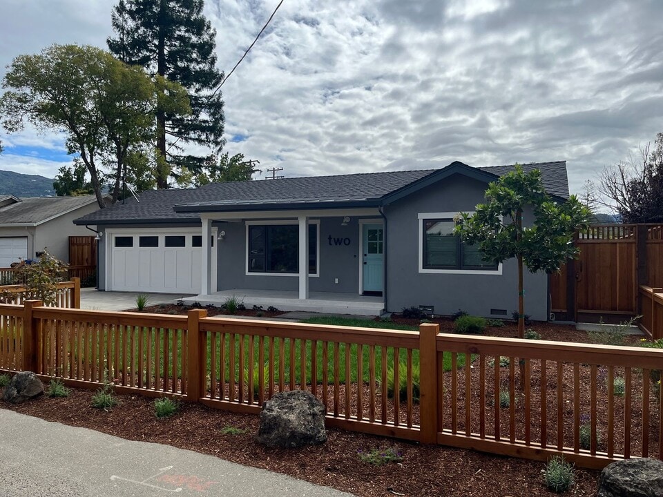 2 Monroe Ct in Los Gatos, CA - Building Photo