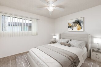 Seawind Apartments in Chula Vista, CA - Building Photo - Building Photo