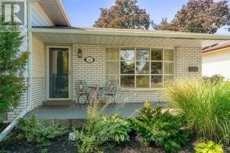 15 Old Oxford Rd in St Catharines, ON - Building Photo - Building Photo