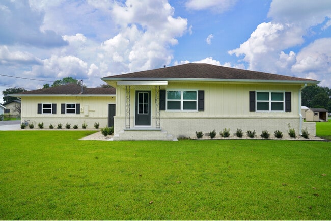 property at 180 Waverly Rd