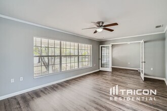 513 Oakhurst St in Brandon, FL - Building Photo - Building Photo