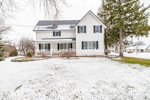 N502 Military Rd in Sherwood, WI - Building Photo