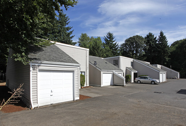 Sunrise Apartments in Milwaukie, OR - Building Photo - Building Photo