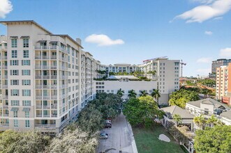 600 S Dixie Hwy in West Palm Beach, FL - Building Photo - Building Photo