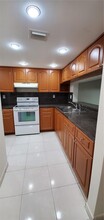 10253 NW 9th St in Miami, FL - Building Photo - Building Photo