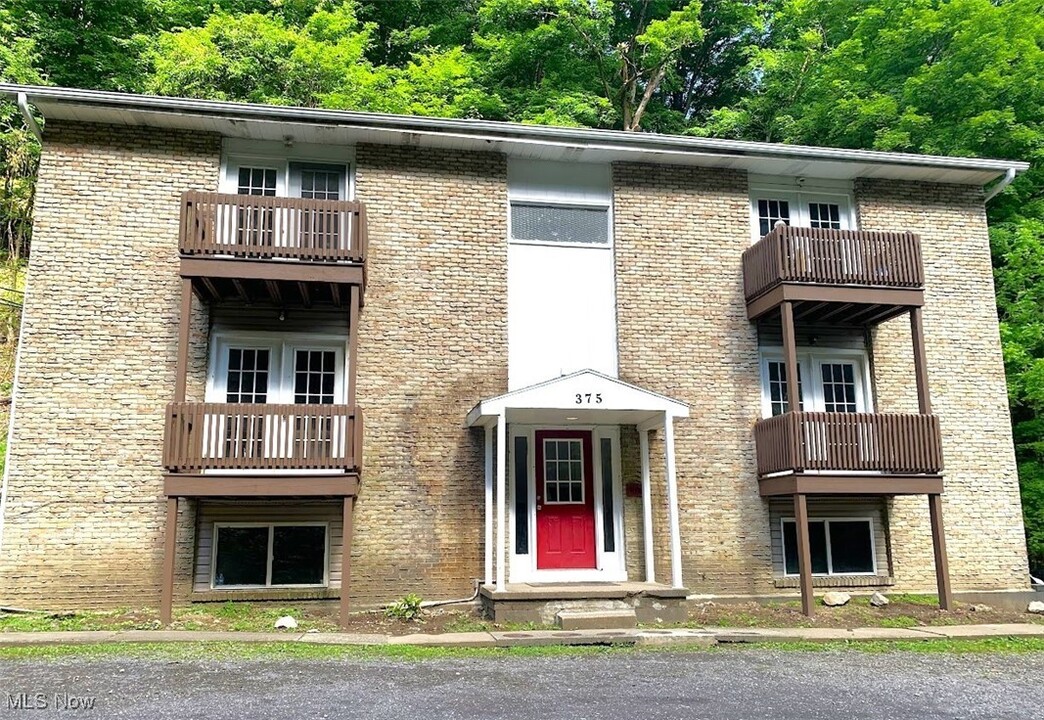 365 N 12th St-Unit -3 in Weirton, WV - Building Photo