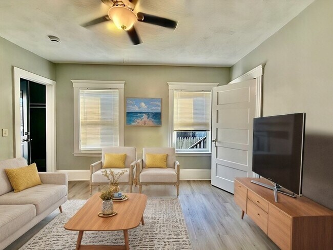 19 Pierce St in Quincy, MA - Building Photo - Building Photo