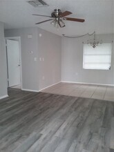 9244 Barrington Ln in Port Richey, FL - Building Photo - Building Photo