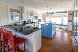 159 Beach Ave in Kennebunk, ME - Building Photo - Building Photo