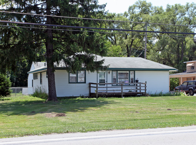 10149 Maumee Western Rd in Monclova, OH - Building Photo - Building Photo