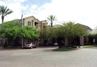 The Carlyle Apartment Homes in Phoenix, AZ - Building Photo - Building Photo