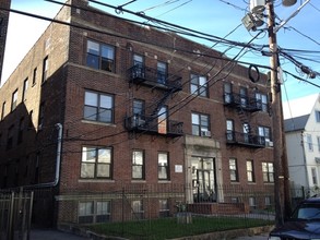 22 Irving St in Newark, NJ - Building Photo - Building Photo