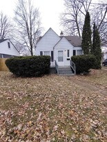20600 Kingsville St in Harper Woods, MI - Building Photo