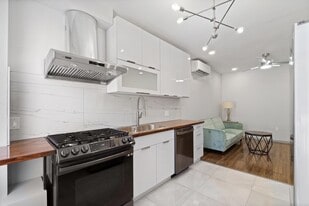 232 1st St in Jersey City, NJ - Building Photo