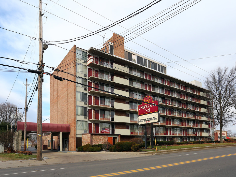 The University Inn in Kent, OH - Building Photo